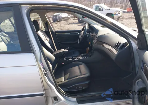 2002 BMW 325I z USA, uszkodzony, nr VIN WBAET37432NG78903